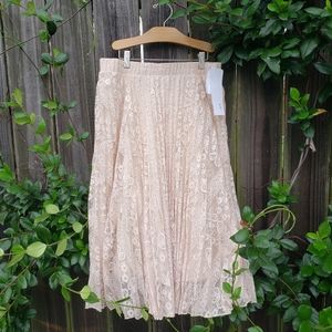 NEW! Anthropologie style cream lace pleated skirt
